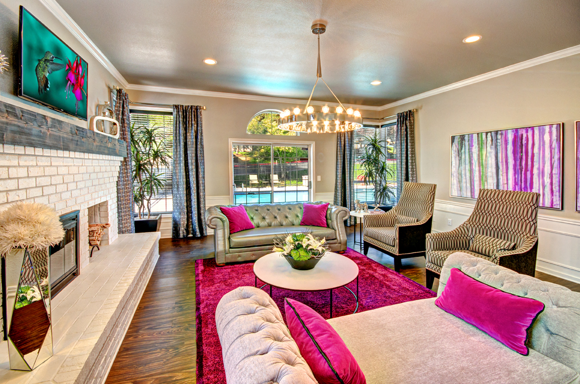 Wellington_Apartments_Silverdale_WA_Living Room Fireplace
